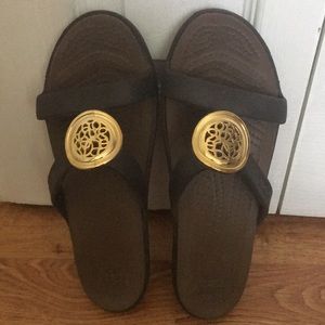 Croc Sandals women’s size 9 W